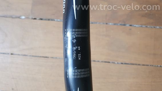 Cintre AERO ITM Lite Lux - 2