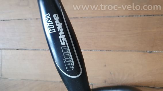 Cintre AERO ITM Lite Lux - 4