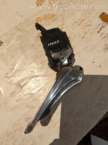 Dérailleur avant SRAM red 11v