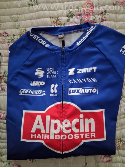 Lot de 4 maillots UCI modèle de la marque originale de taille XL - 3