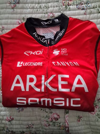 Lot de 4 maillots UCI modèle de la marque originale de taille XL - 4