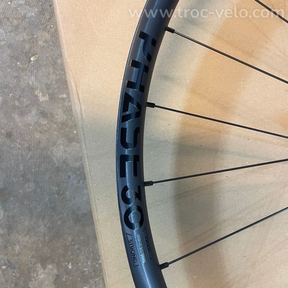 roue arriere VTT newmen carbone - 4
