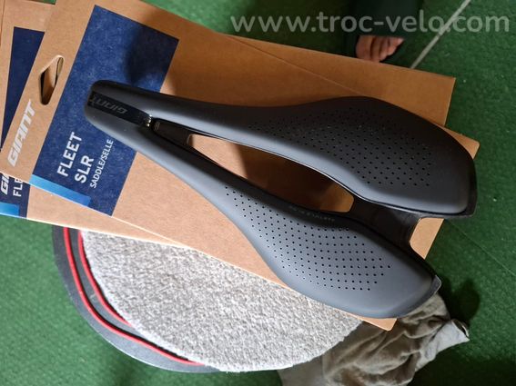 Selle Giant Fleet SLR rails carbone NEUVE 145mm - 4
