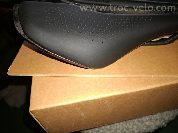 Selle Giant Fleet SLR rails carbone NEUVE 145mm - 5