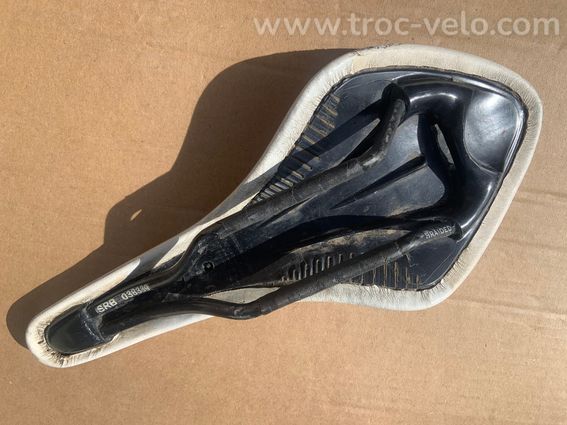 Selle Fizik Arione rails carbone - 2