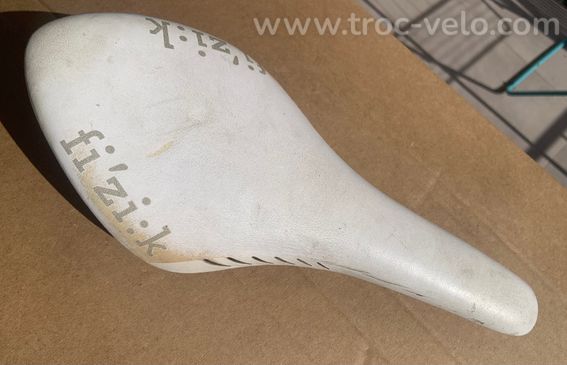 Selle Fizik Arione rails carbone - 4