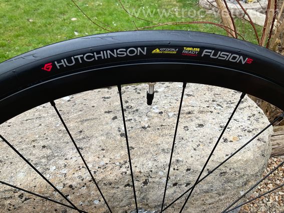 Roues FULCRUM RACING 900 DISC (+ pneus tubeless) NEUVES -50% - 2