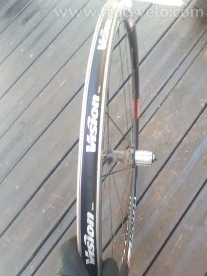Roue Carbone vision 700C – Frein sur jante – QR – Bon état - 6