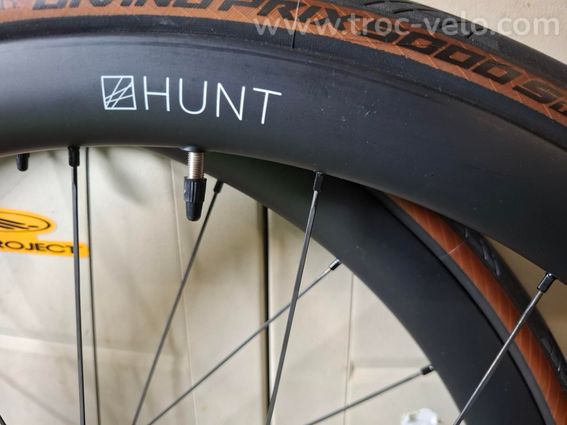 HUNT 33 Carbon Aero Disc Wheelset Black Spokes / Shimano/SRAM 8/9/10/11/12 Speed - 2