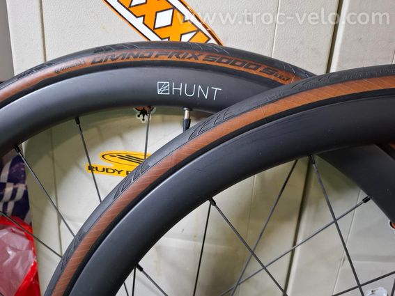 HUNT 33 Carbon Aero Disc Wheelset Black Spokes / Shimano/SRAM 8/9/10/11/12 Speed - 4
