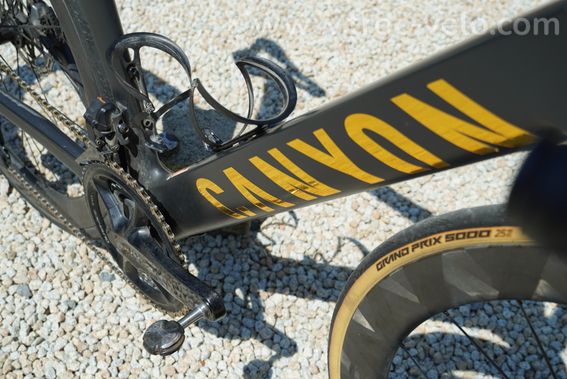 Canyon Aeroad CFR (2025) – Shimano Dura-Ace / Ultegra Di2 - 2