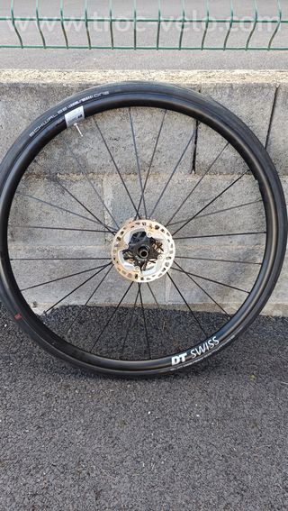 VENDS PAIRE DE ROUE alu