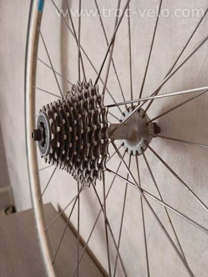 Roue de vélo de route complète - 3