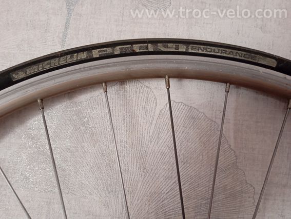 Roue de vélo de route complète - 4