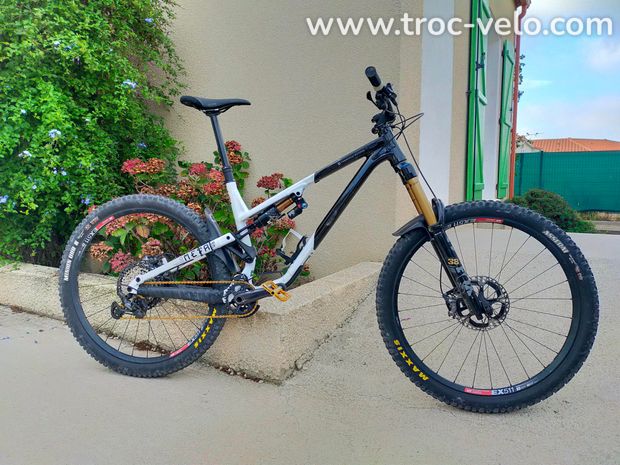 Commencal Meta AM 29 Signature 2021 XL - 1