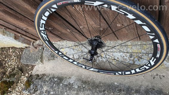 ROUE MONTAGE ARTISANAL  - 3