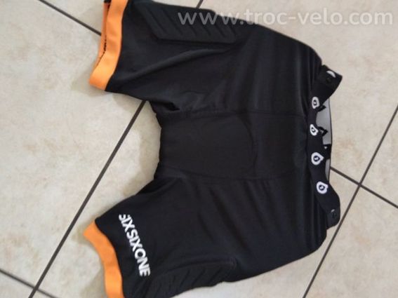 Gilet et short Sixsixone - 2