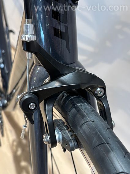 Giant Contend 1  - 6