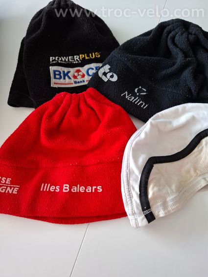 LOTS DE BONNETS