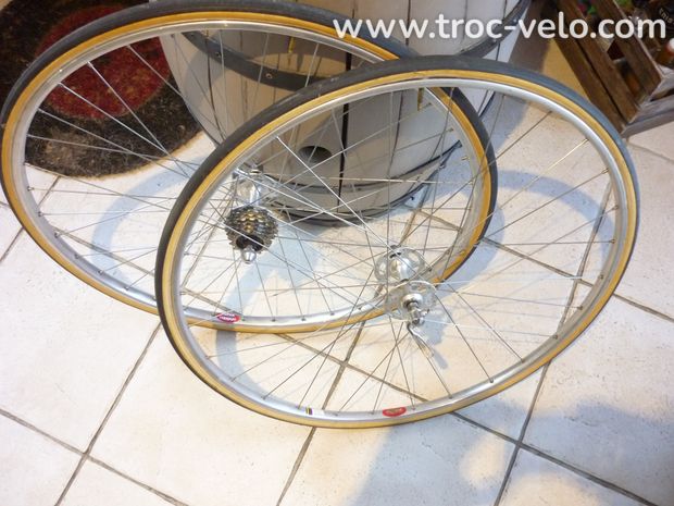 roue vintage super champion - 1