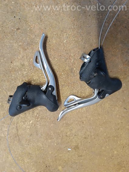 Paire De Manettes De Dérailleur Campagnolo Daytona