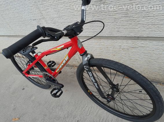 BMX Intense Junior XL neuf - 40 % - 2