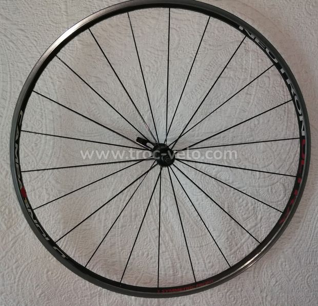 ROUE AVANT CAMPAGNOLO NEUTRON - 1