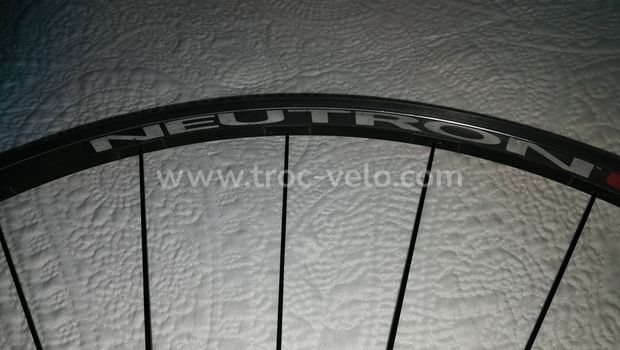 ROUE AVANT CAMPAGNOLO NEUTRON - 3