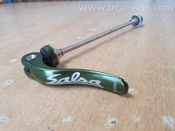 Blocage de roue arrière VTT 135mm axe titane Salsa Flip-Off vert