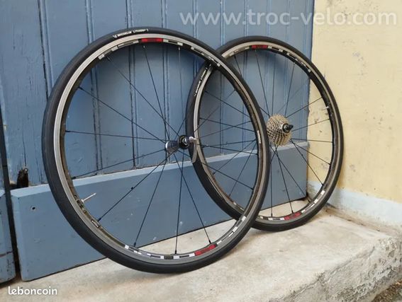 Roues carbone Shimano rs80 c24 à pneus, vélo route course - 2