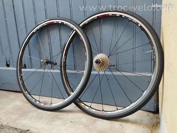 Roues carbone Shimano rs80 c24 à pneus, vélo route course - 3