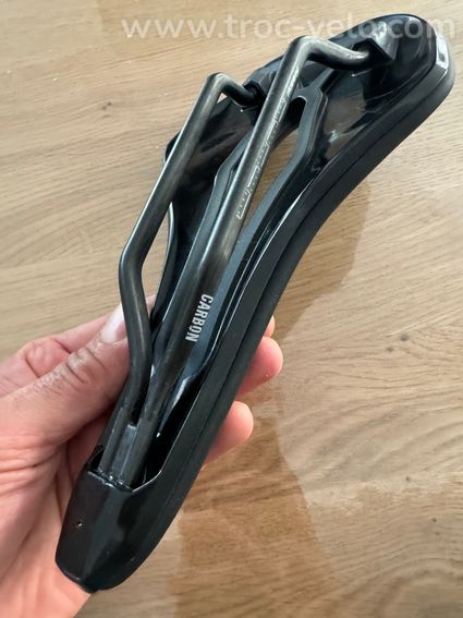 Selle MASSI REAPER CARBON 144mm  NEUVE -55% - 2