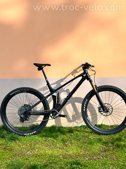 YT IZZO VTT