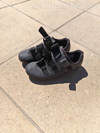 Chaussures shimano rc1 t43