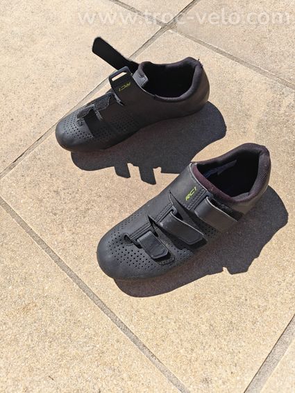 Chaussures shimano rc1 t43 - 2