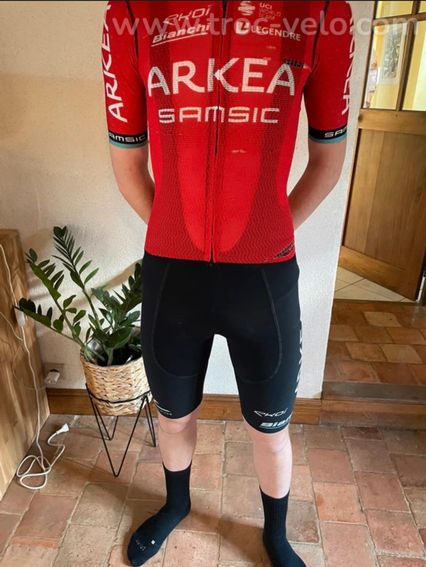 Tenue Arkea Ewen Costiou
