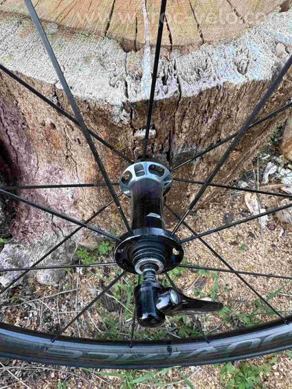 Roue avant Dura Ace C36 à boyaux freinage patins - 3