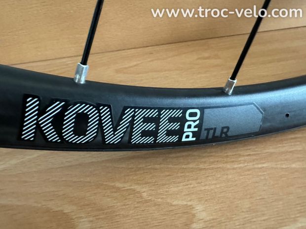  Bontrager Kovee Pro 30 TLR Boost 29 AR - 3