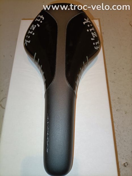 Selle FIZIK Antares R1 Regular - 1