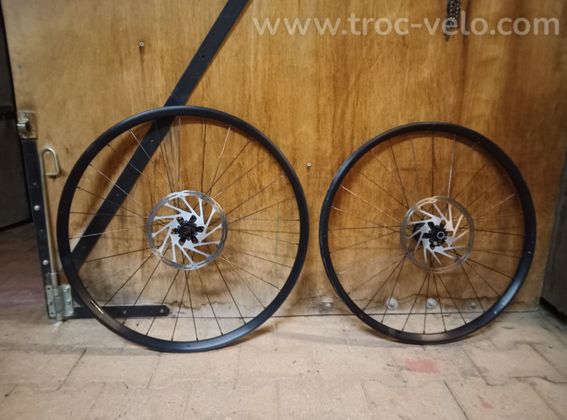 Paires de roues SPECIALIZED Traverse Alloy