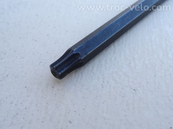 Outil clé longue coudée TORX T30 acier de qualité neuve - 11