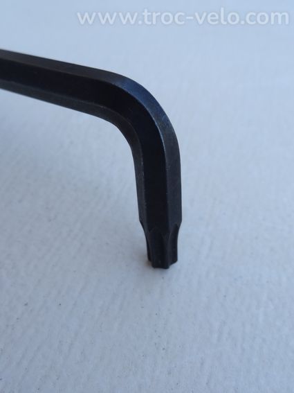 Outil clé longue coudée TORX T30 acier de qualité neuve - 15