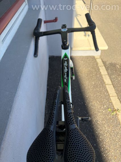 COLNAGO V4RS faible kilométrage et suréquipé.  - 7