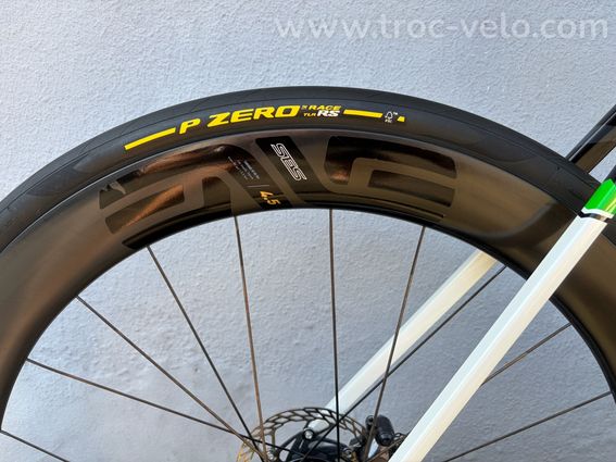COLNAGO V4RS faible kilométrage et suréquipé.  - 12