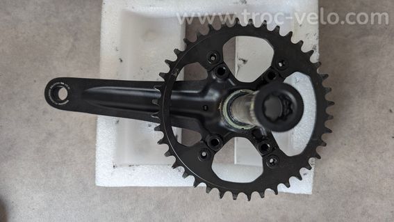 Pédalier Shimano GRX 175mm 40 dents - 4