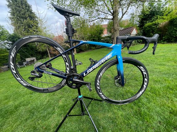 Vélo de route Lapierre Xelius SL7.0 52