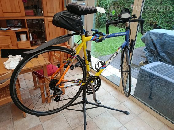 vélo de course BH Oquina + home-trainer Tacx + accessoires - 3