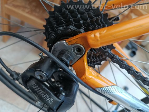 vélo de course BH Oquina + home-trainer Tacx + accessoires - 5