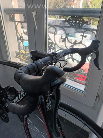 Specialized Tarmac · Noir / Vélo de route - 3