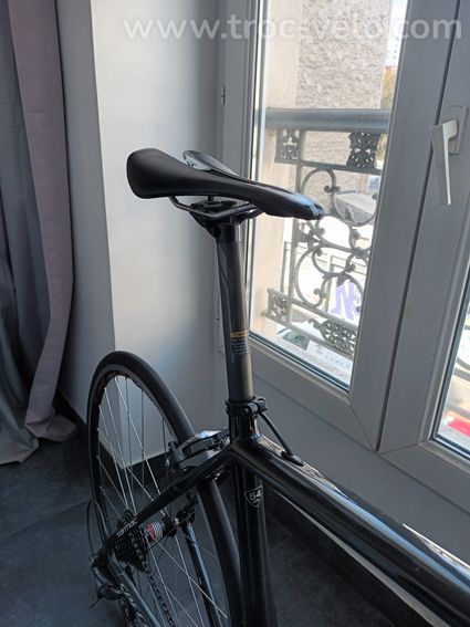 Specialized Tarmac · Noir / Vélo de route - 11